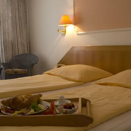 Buschhausen فندق