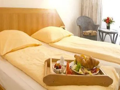 Buschhausen فندق