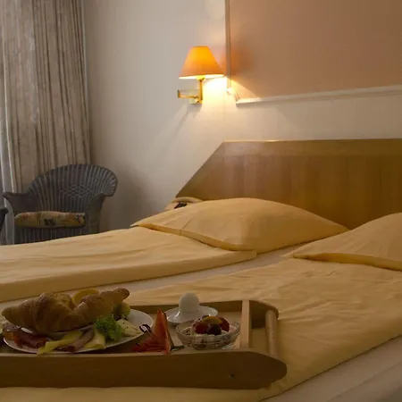 Buschhausen Hotel 3*
