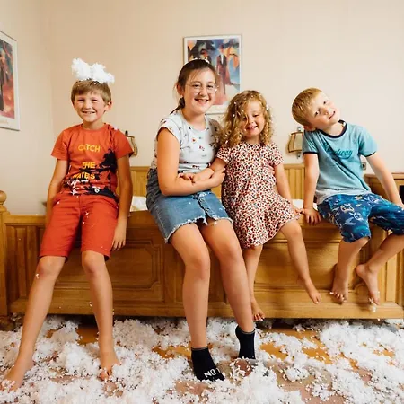 فندق Buschhausen 3*